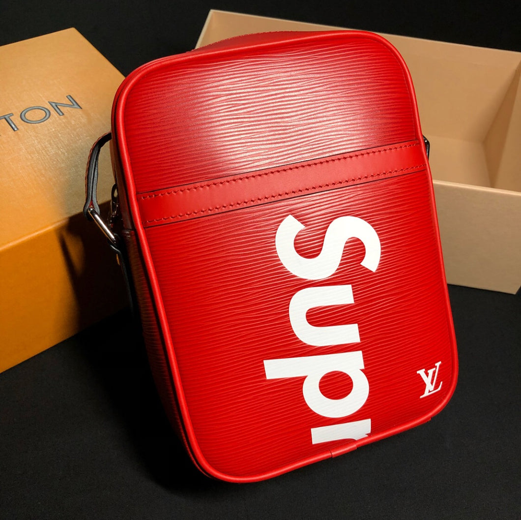 Supreme Louis Vuitton Red Shoulder Bag Danube RARE Pop-Up Exclusive NEW at  1stDibs