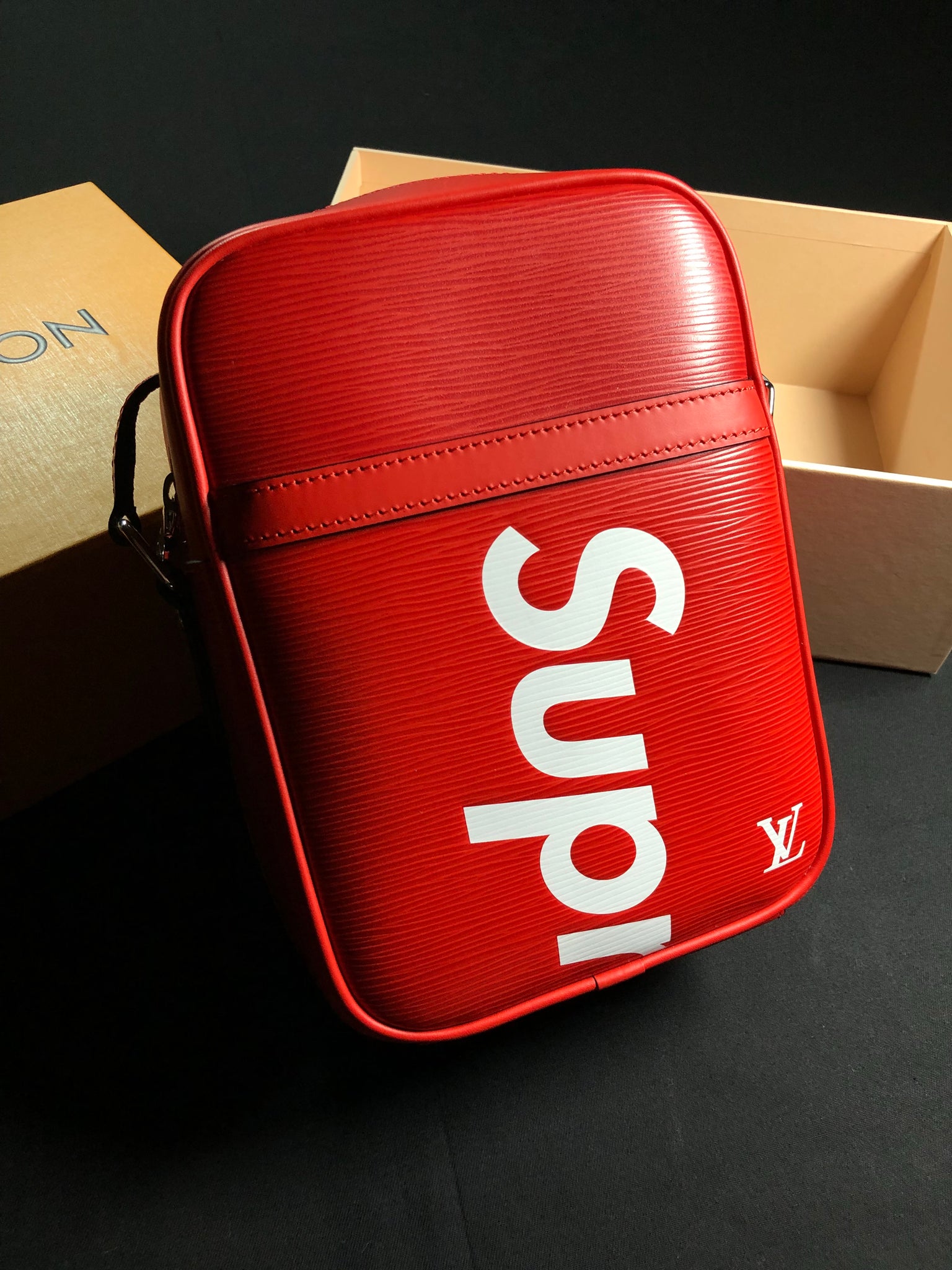 FS] Louis Vuitton X Supreme Red Danube PM Bag : r/Supreme
