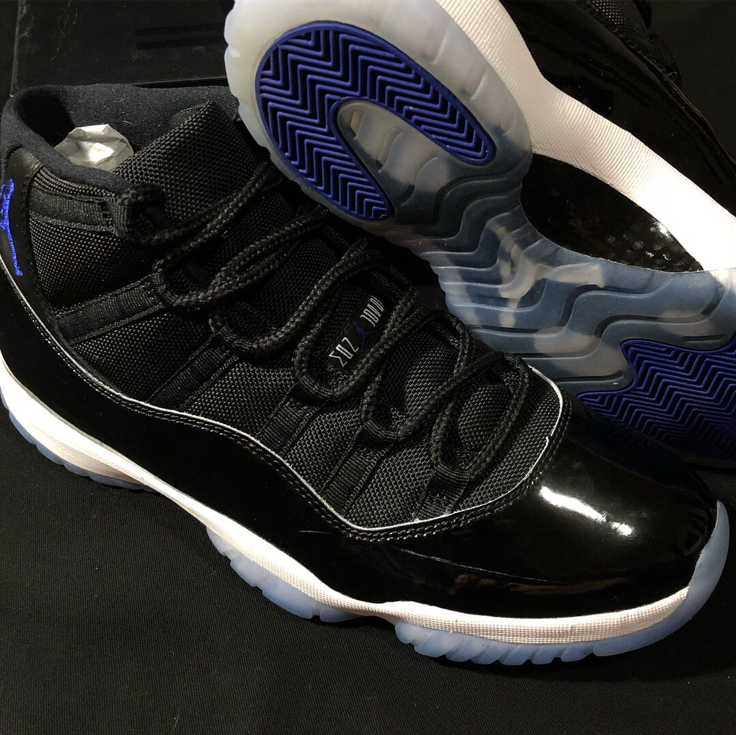 Air Jordan 11 Space Jam